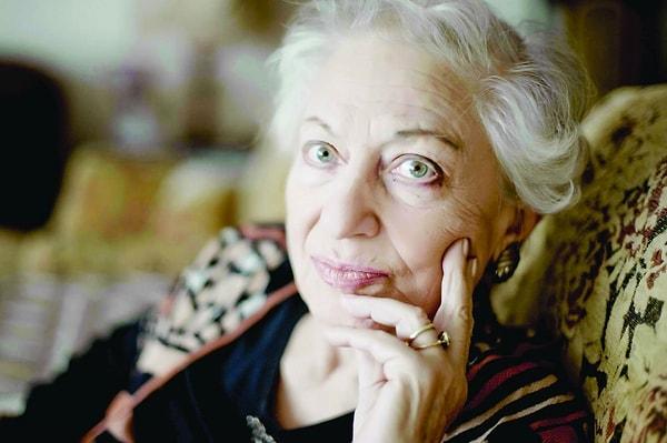 2005’ten sonra ağır bir hastalıkla (Langerhans Cell Histiocytosis) mücadele eden Leyla Erbil, 2013'te son romanı Tuhaf Bir Erkek'ten sonra 82 yaşında hayata veda eder. Arkasında ise hem edebi hem de bir kadın mücadelesi mirası bırakır.