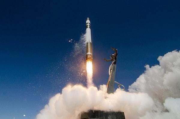 Rocket Lab, 2009 yılında birçok maddi engele rağmen ilk füzesini tamamlamıştı. "Ātea-1" 30 Kasım sabahında artık uçuşa hazırdı.