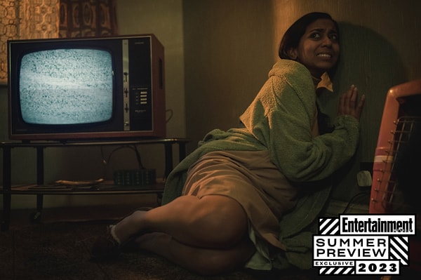 Наконец, действие эпизода "Демон 79" будет происходить в 1979 году и сосредоточено на продавце-консультанте, который должен совершать ужасные поступки, чтобы предотвратить катастрофу.