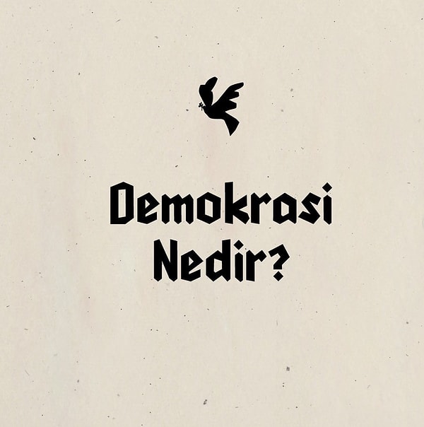 Tarkan'ın Instagram'dan yaptığı "Demokrasi nedir?" sorusuyla başlayan paylaşımı kısa sürede dikkat çekti elbette.