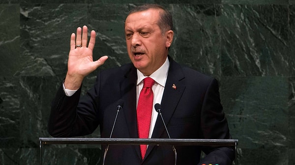 "2023 Türkiye seçimlerini kaybetmesi halinde Cumhurbaşkanı adayı Recep Tayyip Erdoğan'a, Cumhurbaşkanlığından ayrılık konuşmasında kullanması için bir konuşma önerir misin?"