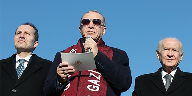 Erdoğan'a en önemli darbeleri ise Parlamento seçiminde iki müttefiki vurdu.