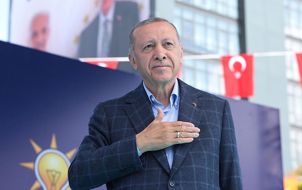 Erdoğan, belediye başkanları ile gerçekleştirdiği toplantıda Kemal Kılıçdaroğlu'nu hedef aldı.