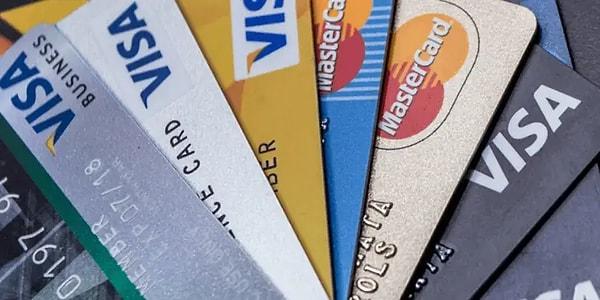 Hemen herkesin elinde bulunan kredi kartları günümüzde vatandaşlara büyük kolaylık sağlıyor.
