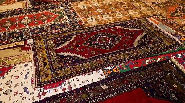 2.	Turkish Carpets and Kilims:
