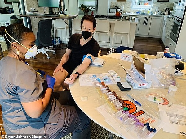 В возрасте 30 лет предприниматель основал Braintree Payment Solutions, чрезвычайно успешную компанию, которую он продал eBay в 2013 году за 800 миллионов долларов.