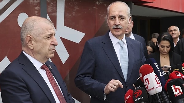 Özdağ basın toplantısında AK Parti'yle yaptıkları görüşmeye ilişkin ise şu dikkat çekici detayı vermişti: "Numan Kurtulmuş bizi ziyaret etti. Sığınmacılar konusunda ne düşünüyorsunuz diye sorduk. Anlattıkları şey sığınmacıların vatanlarına dönmesini içermiyordu. Kılıçdaroğlu’nun hedeflerindeyse bu plan vardı."