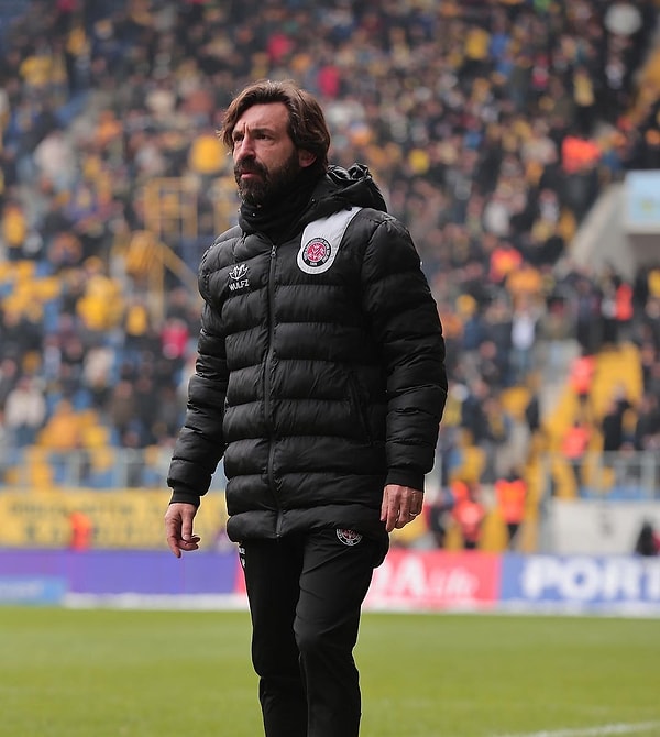 Andrea Pirlo Türkiye kariyerinde 34 maçta 11 galibiyet, 11 beraberlik ve 12 mağlubiyet elde etti. 70 gol atıp 71 gol yedi.