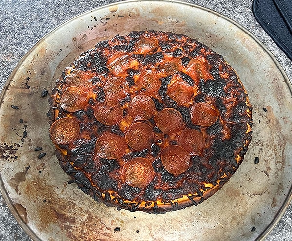 26. «Я пыталась доказать  мужу, что наша духовка сильно нагревается, и нужно готовить еду при более низкой температуре в течение меньшего времени. Он мне не поверил»