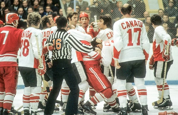 11. С каким счетом сборная СССР победила в первом матче Суперсерии СССР-Канада?