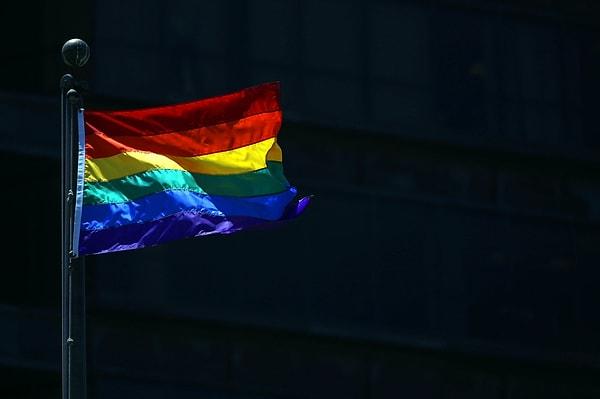 LGBT Bayrağındaki Renklerin Anlamı Nedir?