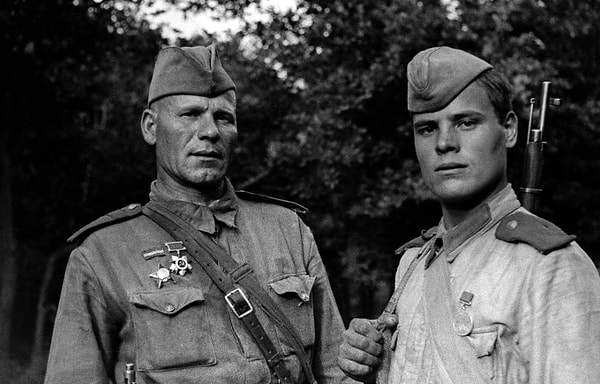 Однако не стоит считать, что гимнастерка всегда была частью военной формы