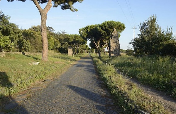 17. Дорога, построенная римлянами 312 до н.э. По ней все еще ходят