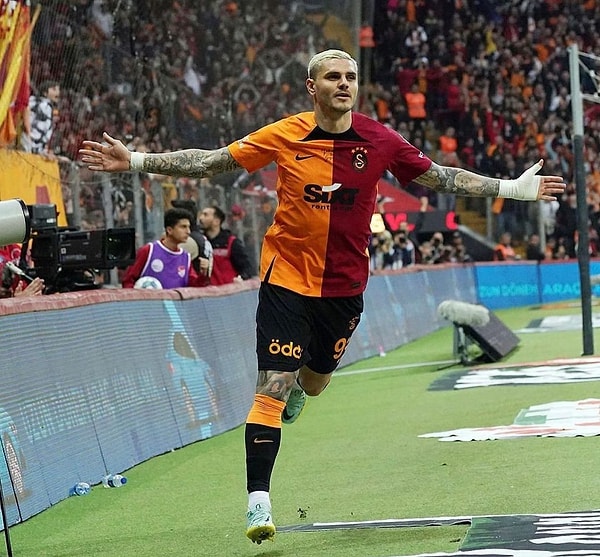 Mauro Icardi yalnızca gol atmakla yetinmedi, Galatasaray'da bir ikona dönüştü.