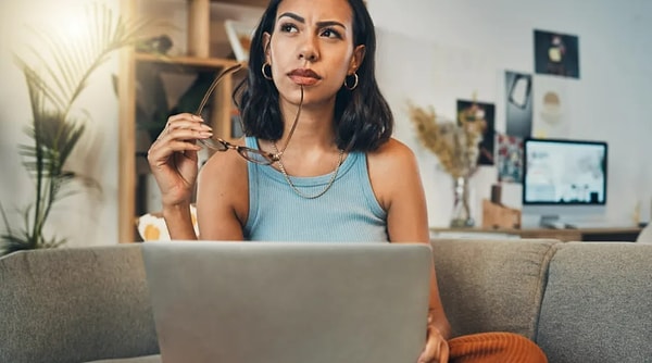 6. Шла баба в Москву и повстречала трех мужиков. Каждый из них нес по мешку, в каждом мешке по коту. Сколько существ направлялось в Москву?