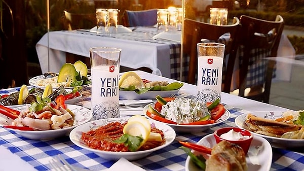 Pairing Raki with Mezes: A Gastronomic Delight