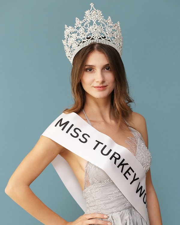 Aslı Sümen (Miss Universe 1981):