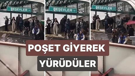 Ankara’daki Sel Sebebiyle İnsalar Çöp Poşeti Giyerek Yürümek Zorunda Kaldı