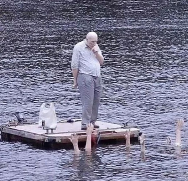 24. А что здесь происходит? Кто-то может объяснить?