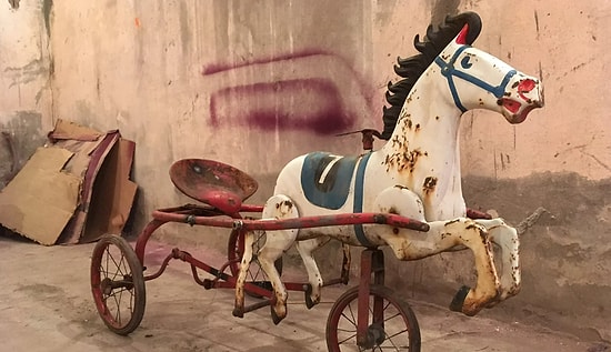 Откуда появился «конь педальный» и еще 5 странных выражений