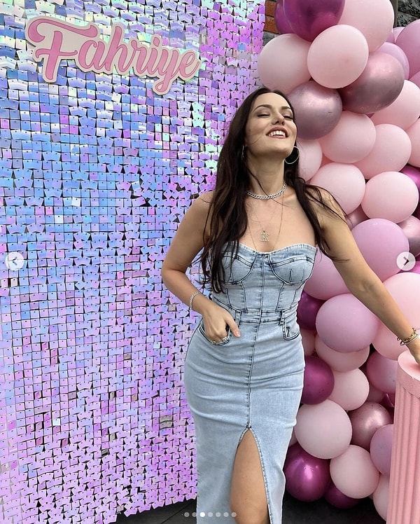 Подтянутое тело недавно родившей Фахрие Эвджен тоже привлекло внимание поклонников.