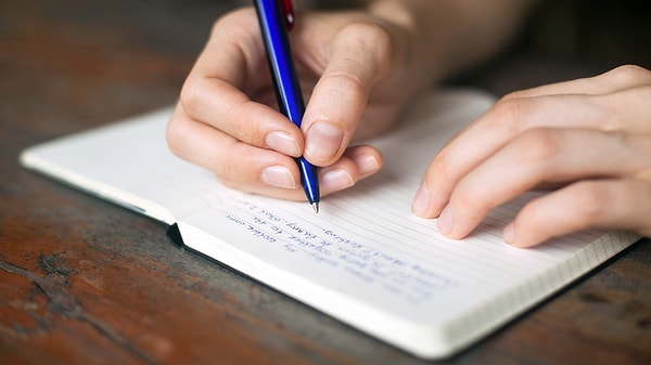 9. Какой вариант написания слов ниже неверный?