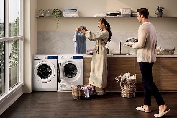 Çamaşır makinesi olmadan evdeki işleri halletmek imkansız. Evde elimiz ayağımız olan çamaşır makinesi olmadan ne yapıyorduk bilmiyoruz...