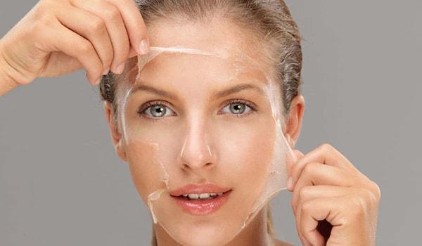 11. Kendinizi canlı hissetmeniz cildinizin temizliğinden geçiyor. Temiz bir cilde sahip olarak daha taze ve canlı hissedebilirsiniz.