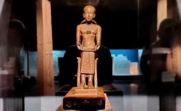 Mısır'dan gelen hacılar tapınaklarında ona ibadet ediyor ve dualar ediyordu. Imhotep'in ünü büyüdükçe Mısır'da dini inancın merkezine de oturdu.