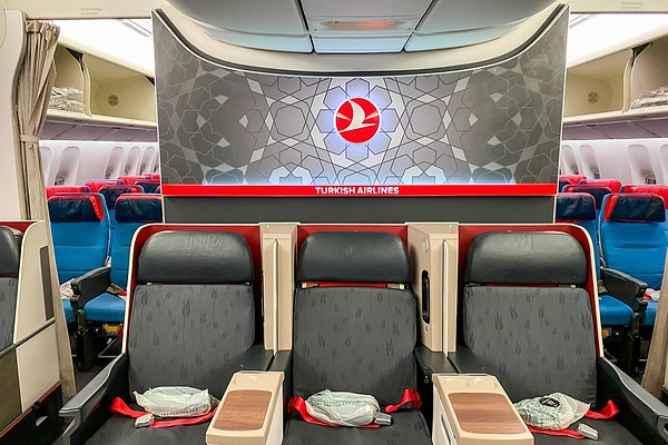 World-Class Cabin Experience: Comfort in the Skies