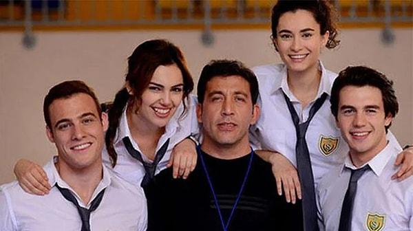Güneşi Beklerken, with its compelling storyline, talented cast, and relatable characters, captured the hearts of viewers during its run.