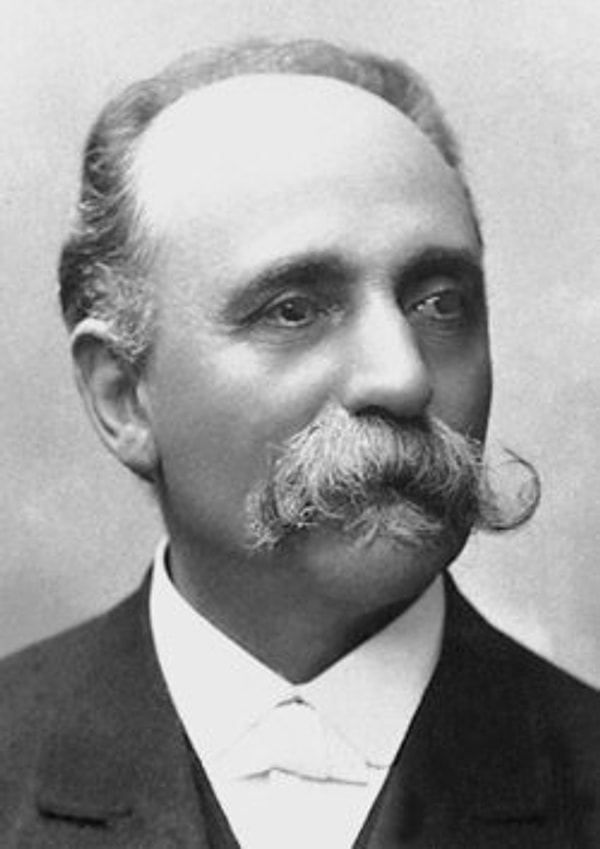 Camillo Golgi (1843-1926), İtalyan bir tıp doktoru ve histologdur.