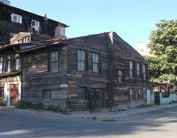 6. Historic wooden house on İncirli Street
