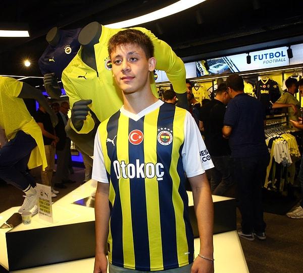 7. Deco, Arda Güler'i Barcelona'ya transfer olması için ikna etmeye çalışacak. (AS)
