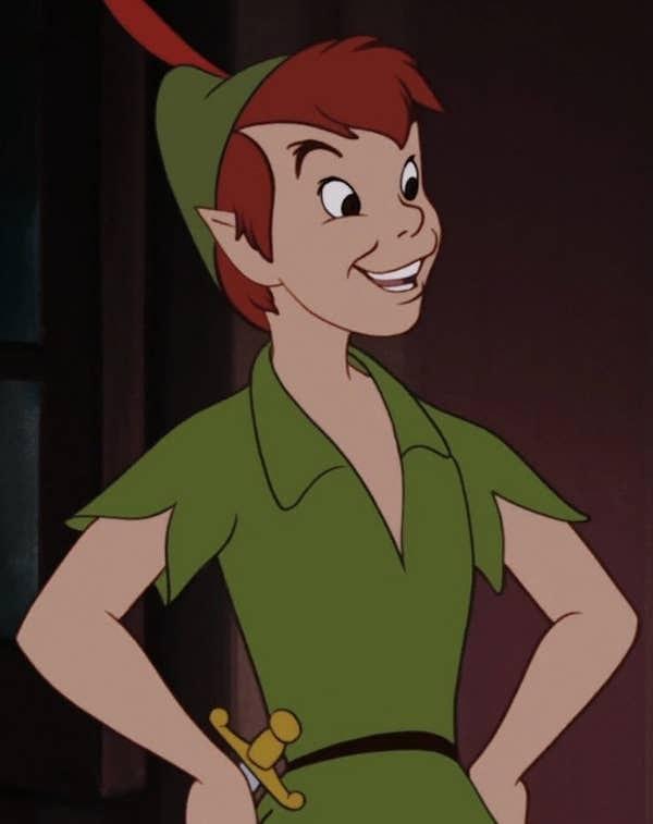 10. 1953 yapımı Peter Pan filminde Peter Pan bu şekilde gözüküyordu. İkonik yeşil şapkası ve kıyafetiyle gençliğin  ruhu olarak tanımlanıyordu.