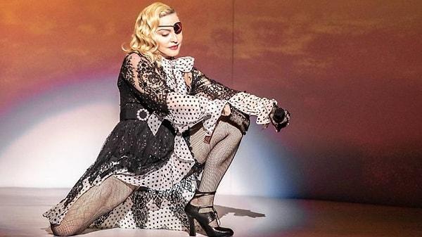 Oseary, Madonna'nın 15 Temmuz'da Kanada'nın Vancouver kentinde başlaması planlanan ve 35 şehri kapsayacak olan dünya turnesinin bu nedenle ileri bir tarihe ertelendiğini duyurarak, "Turne için yeni bir başlangıç tarihi ve yeniden planlanan şovlar da dahil olmak üzere daha fazla ayrıntıyı planlar planlamaz sizinle paylaşacağız" dedi.