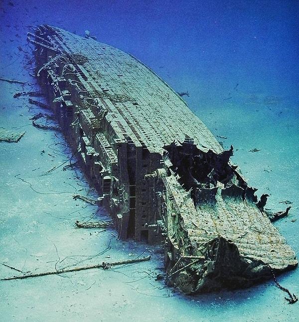 1. Titanik'in kardeş gemisi Britannic ve 119 metre derinlikteki enkaz alanı👇