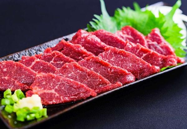 9. Japon mutfağında at etinden yapılan bir yemek var...