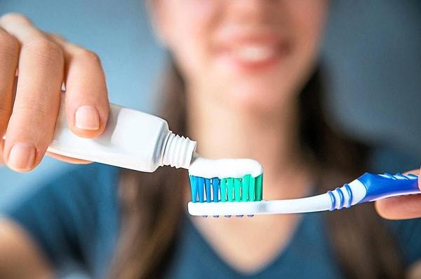Araştırmanın bulguları, dişleri yalnızca sabahları fırçalamanın yetersiz ve geceleri fırçalamanın sağlık açısından önemli olduğunu ortaya koydu.