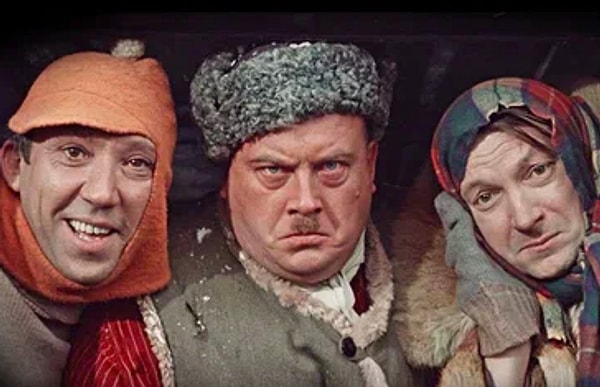 1. Как зовут трех антигероев в фильме «Операция "Ы“ и другие приключения Шурика»?