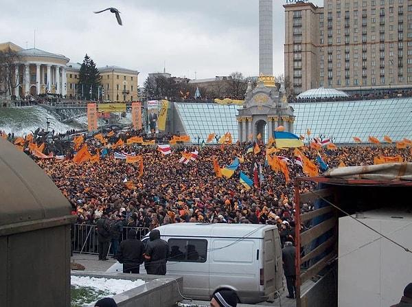 Ukrayna Turuncu Devrimi, 2004 yılında Ukrayna'da gerçekleşen bir dizi halk hareketidir.