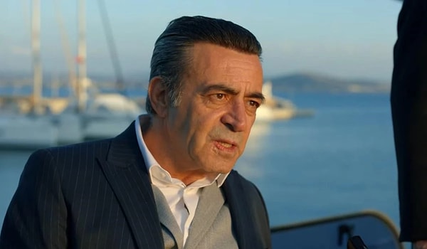 Levent Ülgen as Ibrahim Soykan