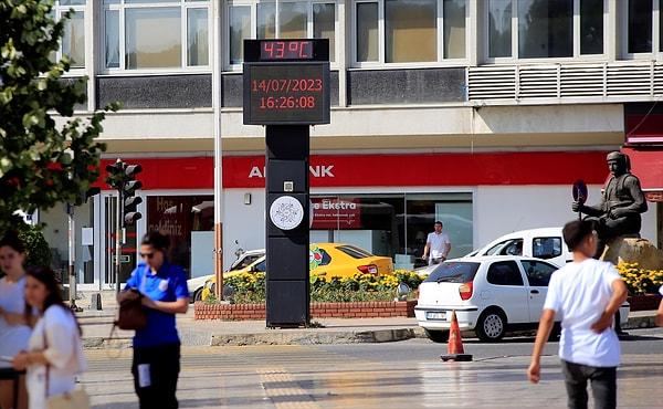 Yapılan uyarıların ardından yurdun birçok bölgesinde sıcaklık mevsim normallerinin üzerine çıktı. Türkiye'de bu hafta sıcaklık rekorları kırılması bekleniyor.