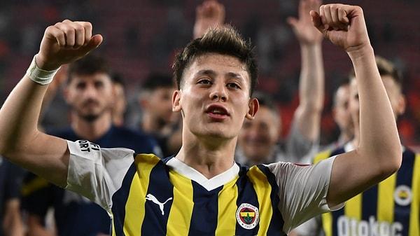 Arda Güler, Fenerbahçe formasıyla çıktığı her maçta gösterdiği performans ile sarı-lacivertlilerin yüreğinde taht kurmuş bir isim.