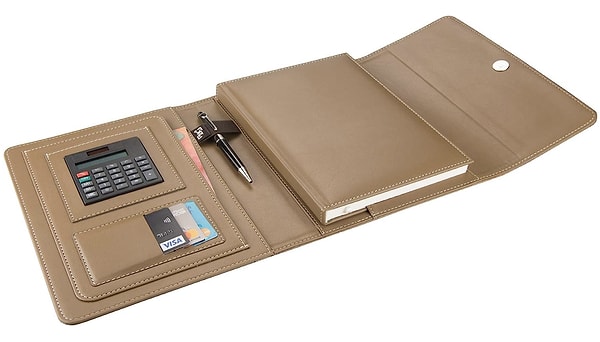 9. Defter ve Hesap Makineli Suni Deri Organizer