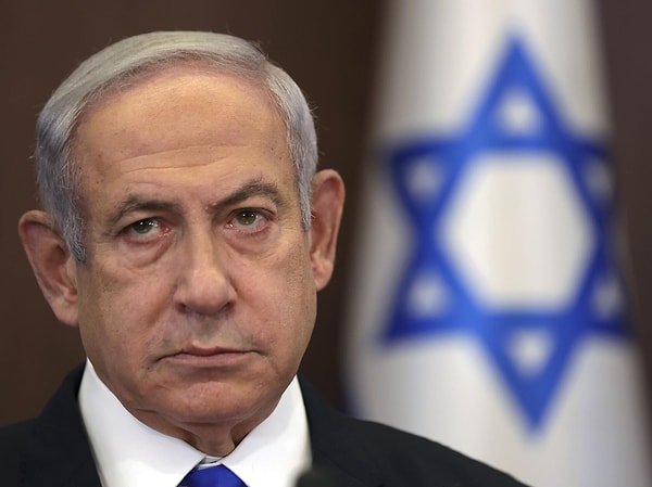 Hastaneye kaldırılan Netanyahu’nun testlerinin normal çıktığı belirtilen açıklamada başbakanının iyi durumda olduğu ifade edildi.