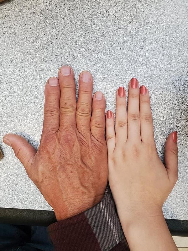 1. "Orta ve yüzük parmağım arasındaki bu küçük boşluk bana babamdan miras kaldı. İki elim de böyle."
