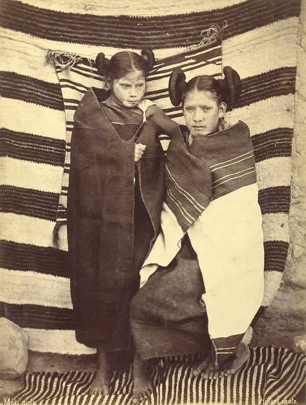 12. John K. Killers'ın "Moki Kızları" isimli ünlü fotoğrafı. (1879)
