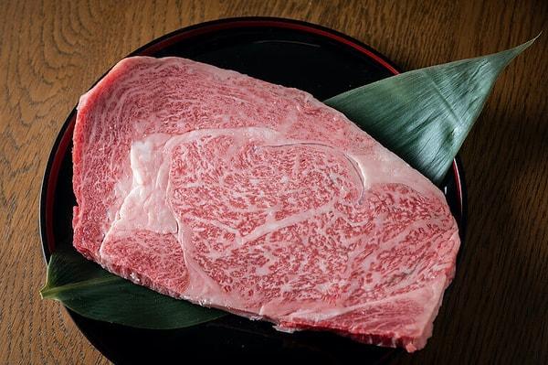 1. Kobe Bifteği