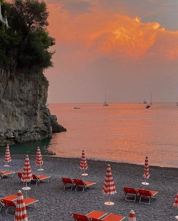 Bugünkü araştırmada bulunan en pahalı plajlar arasında Positano'daki Arienzo Beach Club da vardı.
